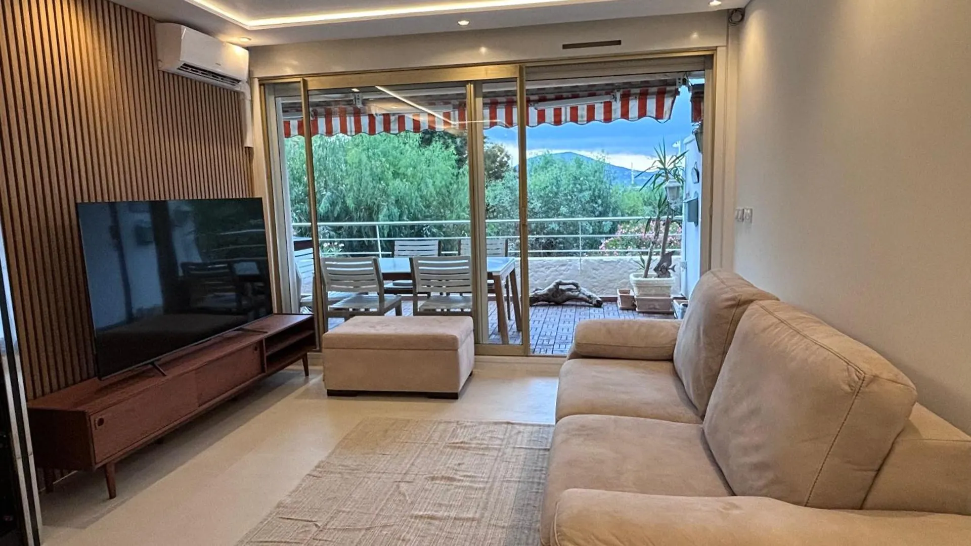 Jardin Terrasse Eden Saint Tropez - Parking Pool Ac 4P Appartement